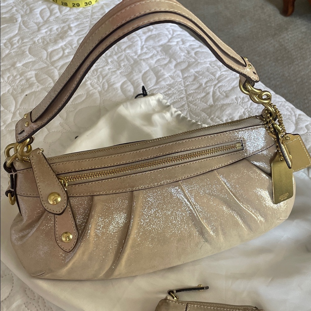 Coach Shimmery Cream Leather Shoulder Bag with Gold Hardware - Picture 3 of 10